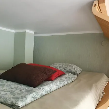 Hostel Freedom65 And Caravan Tallinn