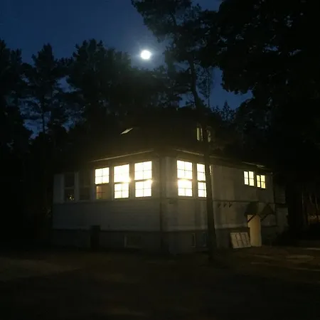 Freedom65 And Caravan Хостел *