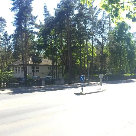 Freedom65 And Caravan Хостел *