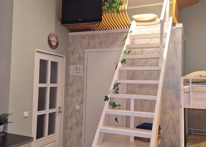 Freedom65 And Caravan Hostel Tallinn