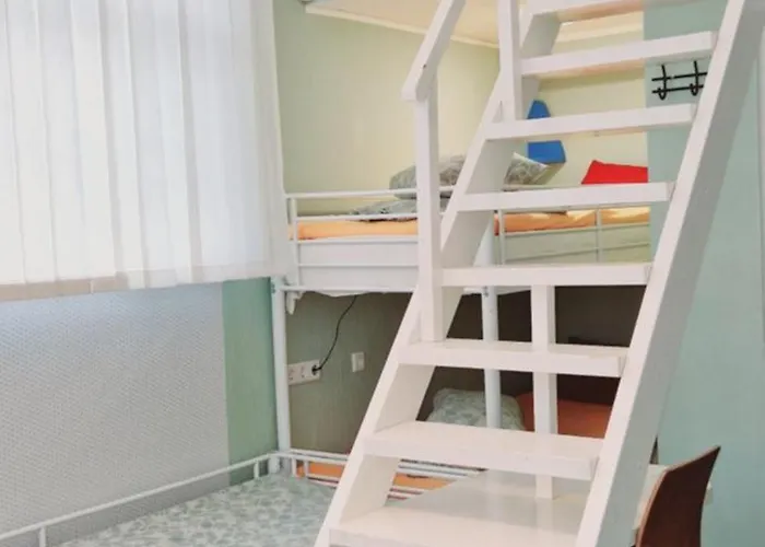 Хостел Freedom65 And Caravan Таллин