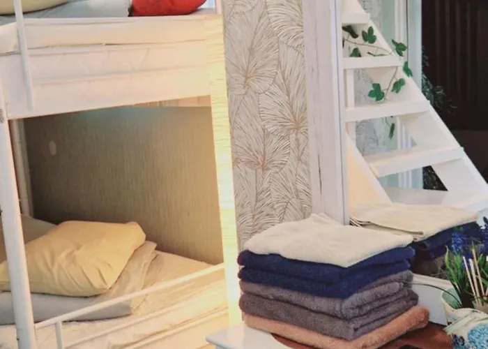 Freedom65 And Caravan Hostel Tallinn