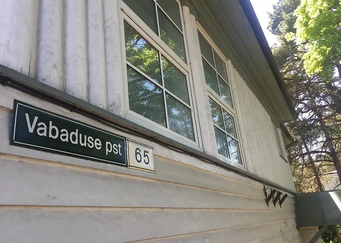 Freedom65 And Caravan * Tallinn