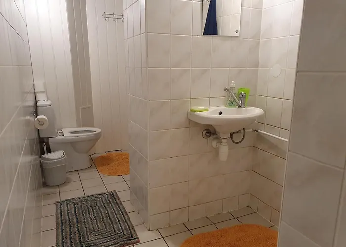 Hostel Freedom65 And Caravan Tallinn