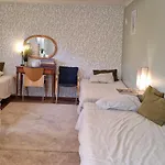 Hostel Freedom65 And Caravan Tallin