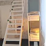 Hostel Freedom65 And Caravan *