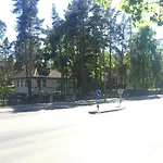 Freedom65 And Caravan Hostel *