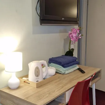 Hostel Freedom65 And Caravan