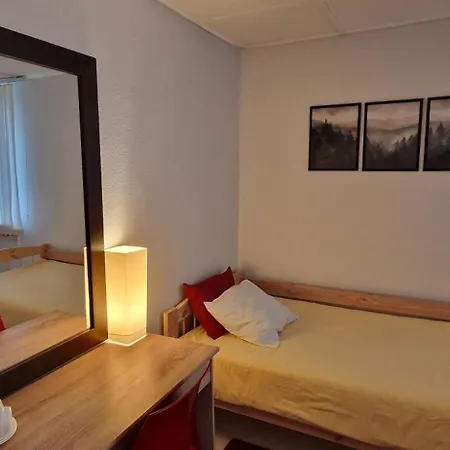 Freedom65 And Caravan * Tallin