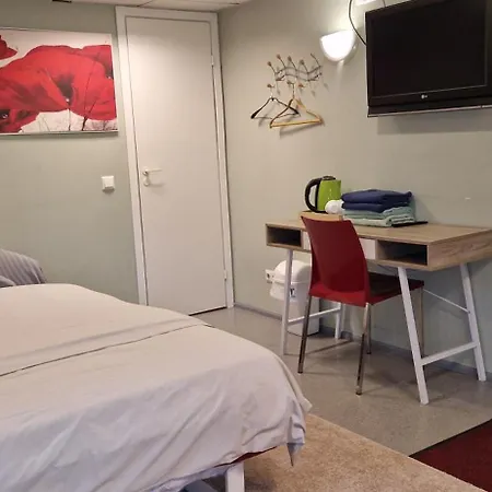 Freedom65 And Caravan * Tallin