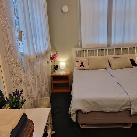 Freedom65 And Caravan Hostel