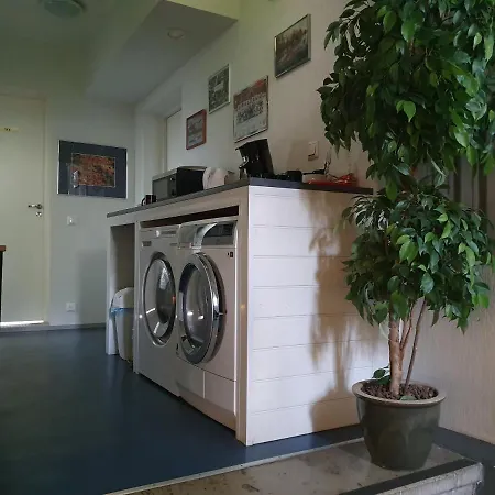 Freedom65 And Caravan * Tallin